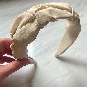 💝 10/$10 💝 Cream Tuffed Headband - Women Accessories [Stains?]